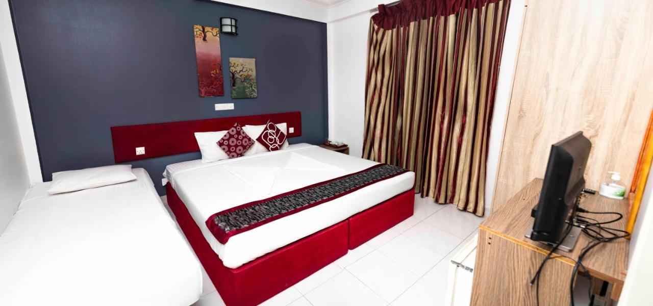 The G Ten Holiday Inn ฮุลฮูมาเล ภายนอก รูปภาพ